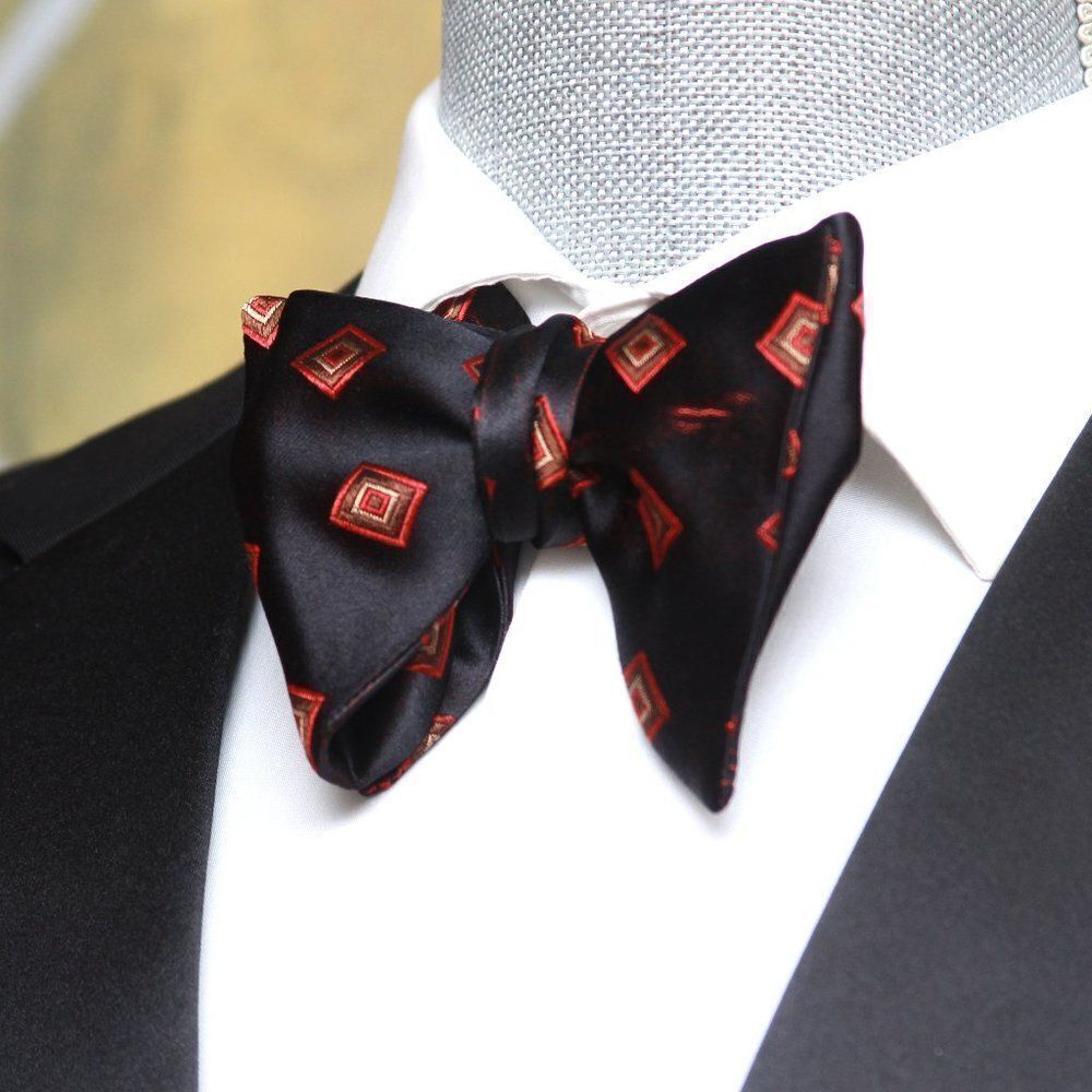 Men's Self-tied Bow Tie 100%Silk Big‎ Butterfly Black Ornament S678